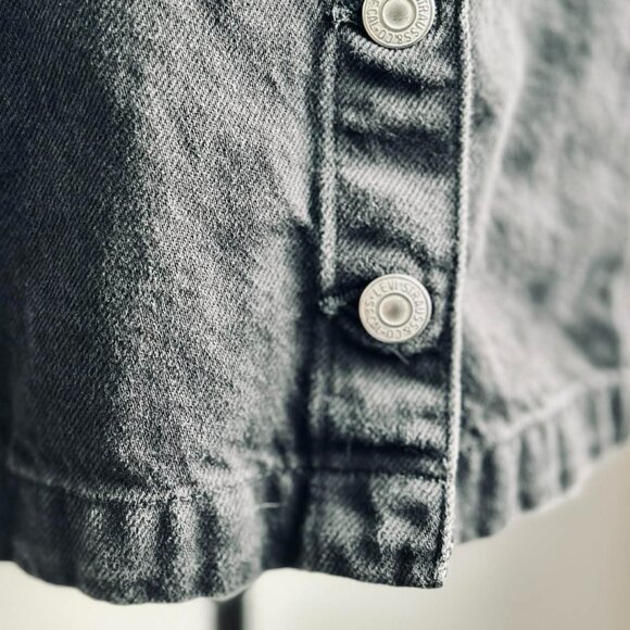 Levi’s Washed Black Denim Button-Front Short Dress with Pockets – US M - Picture 12 of 12